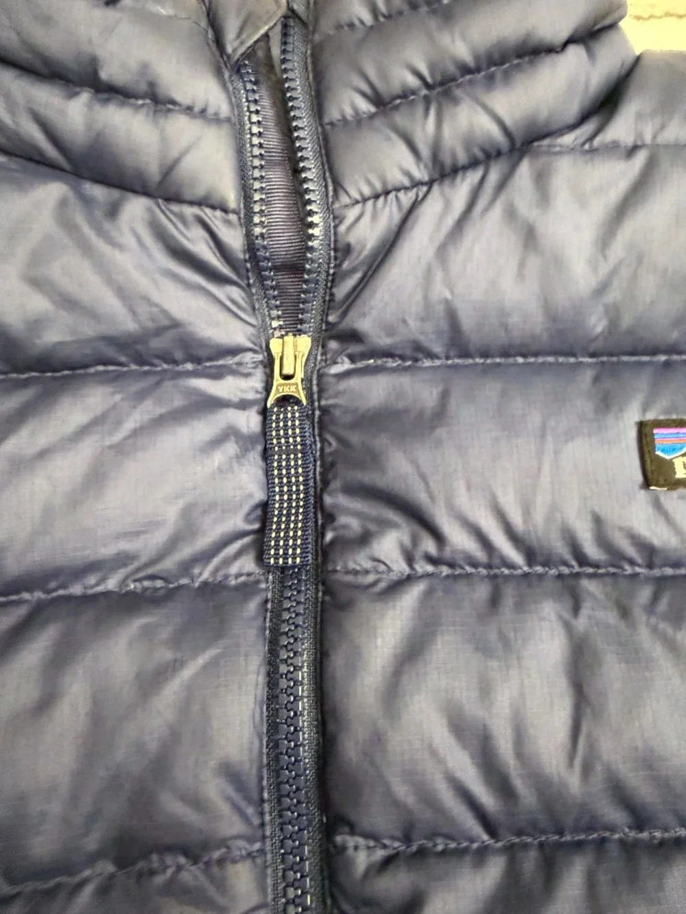 Patagonia Boys Down Sweater Jacket Classic Navy XXL 16-18 Style 68245